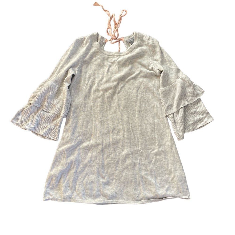 Maternity sweater with ruffle sleeves